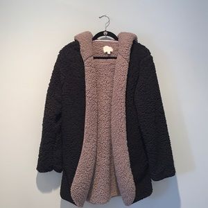 URBAN OUTFITTERS REVERSIBLE OVERSIZED TEDDY COZY JACKET